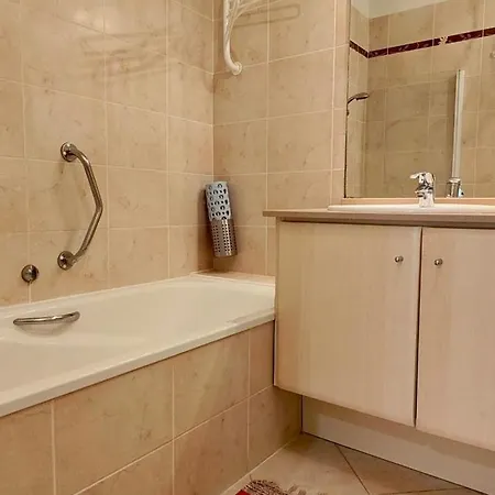 Apartament Spacious With Pool *