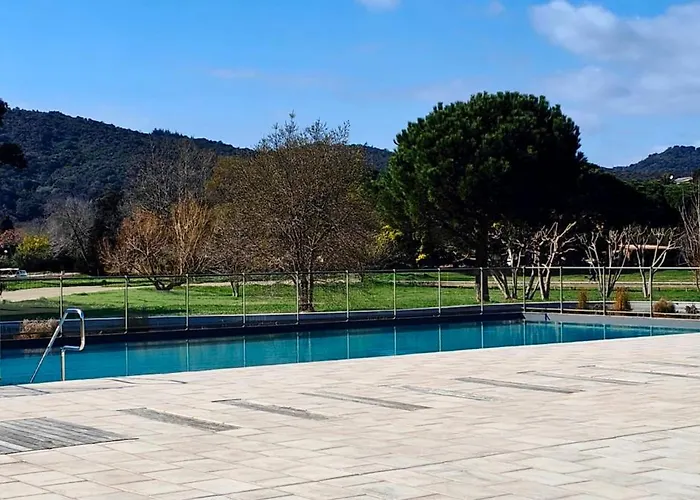 Spacious With Pool * Saint-Raphael (Var)