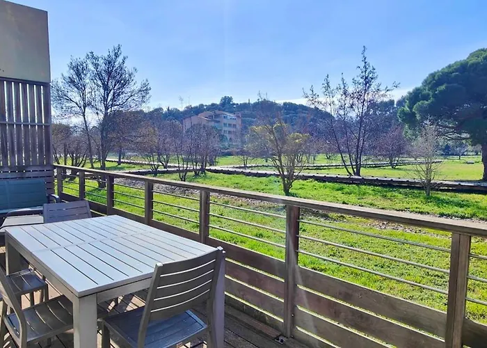 Spacious With Pool Saint-Raphael (Var)