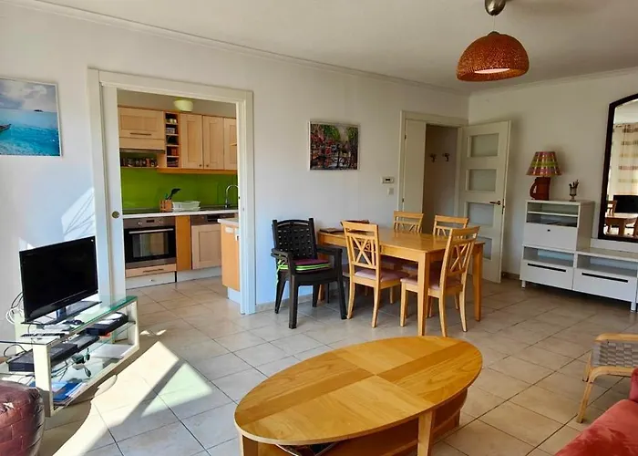 Spacious With Pool * Saint-Raphael (Var)