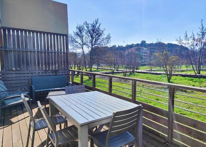 Spacious With Pool Saint-Raphael (Var)